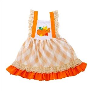 Soft pumpkin dress 🎃